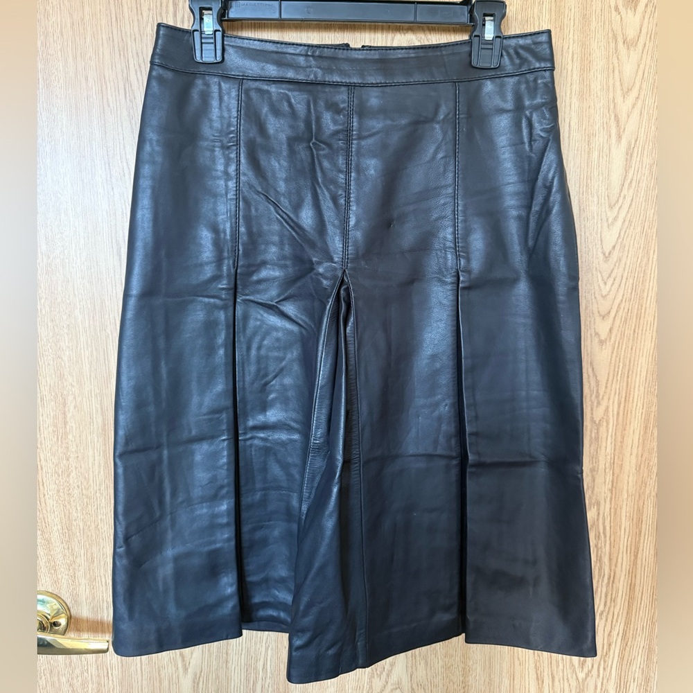 Halogen Black 100% Leather A-Line Box Pleated 
Midi Skirt